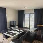 公寓 - *