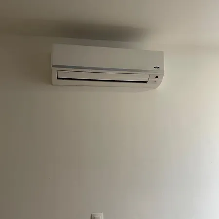 - شقة